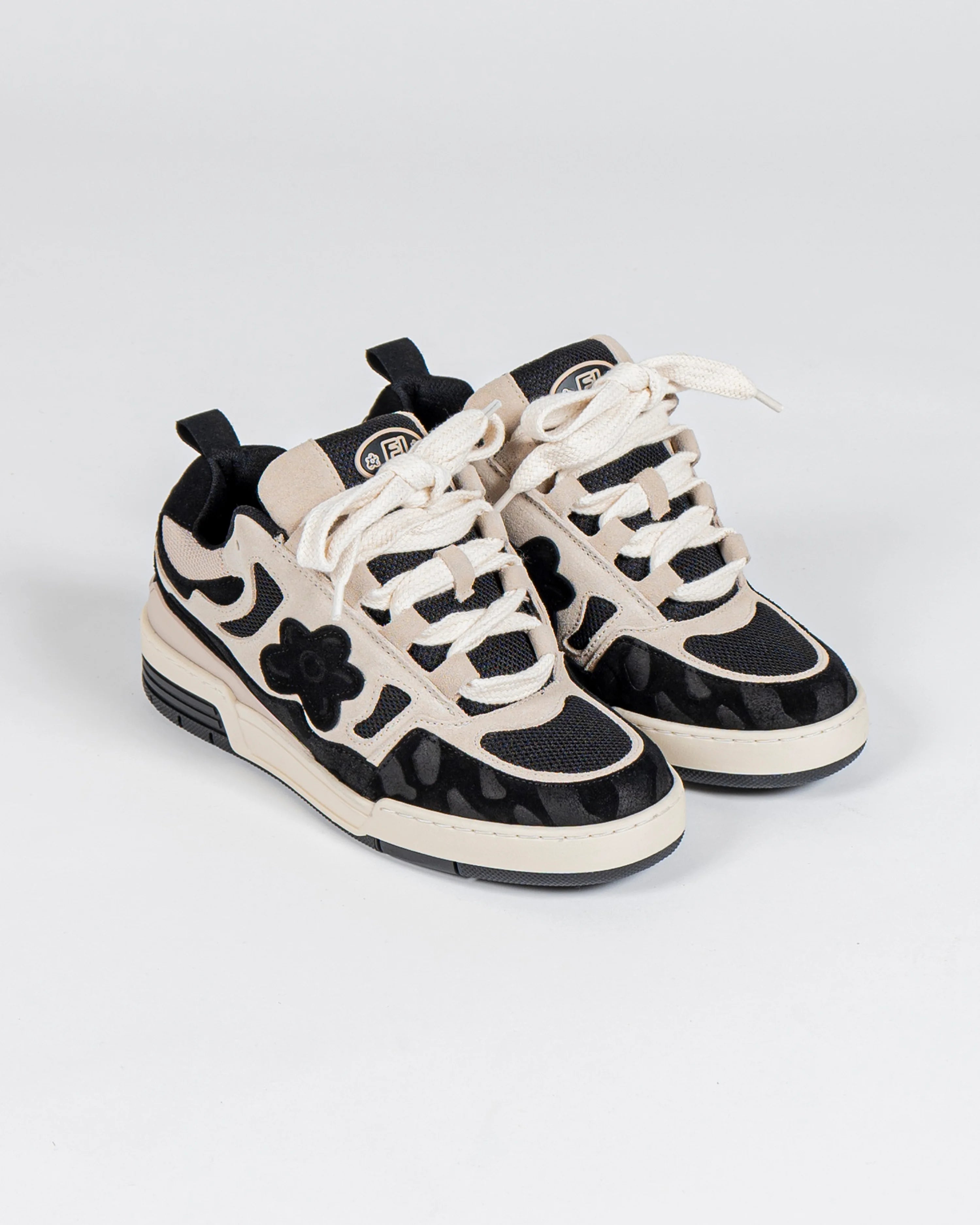 Hi-top Black Tar | Flower Instincts