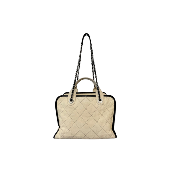 Shoulder bag Cream | Chanel