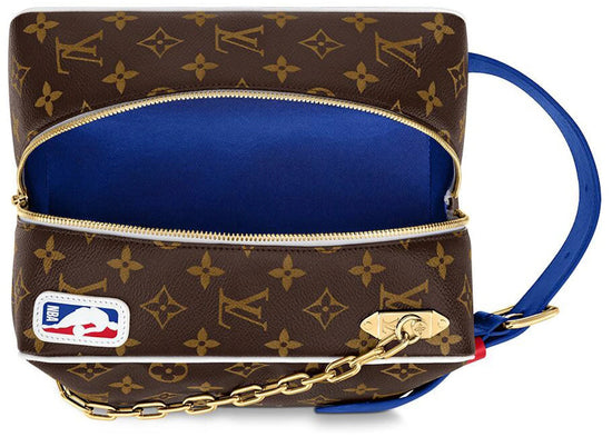 Messenger Bag Cloakroom Dopp Kit Monogram | Louis Vuitton x NBA