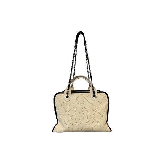 Shoulder bag Cream | Chanel