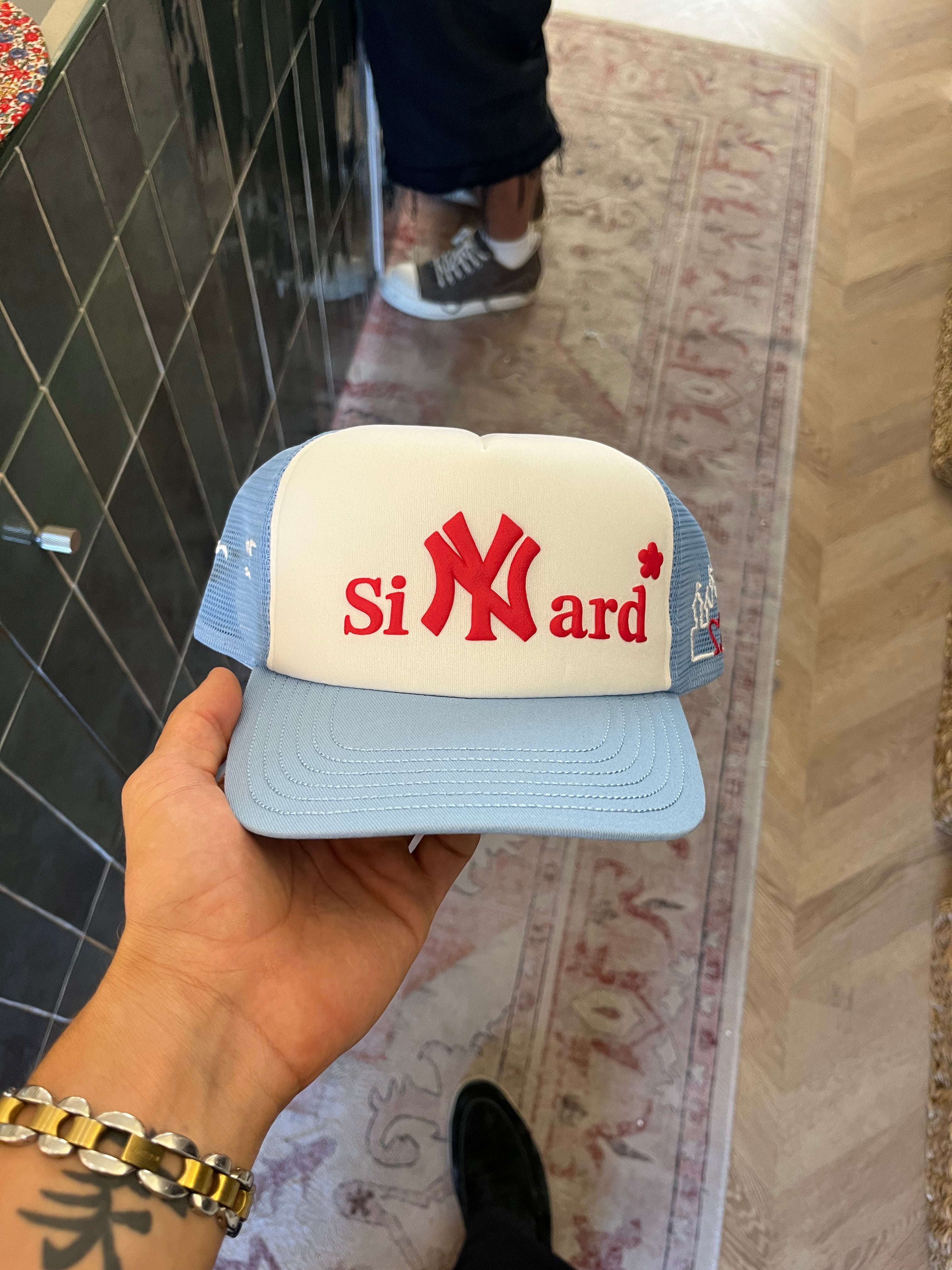Cap Blue Red Flower | Maison Guava x Chateau Sinard, Accessories, view 3