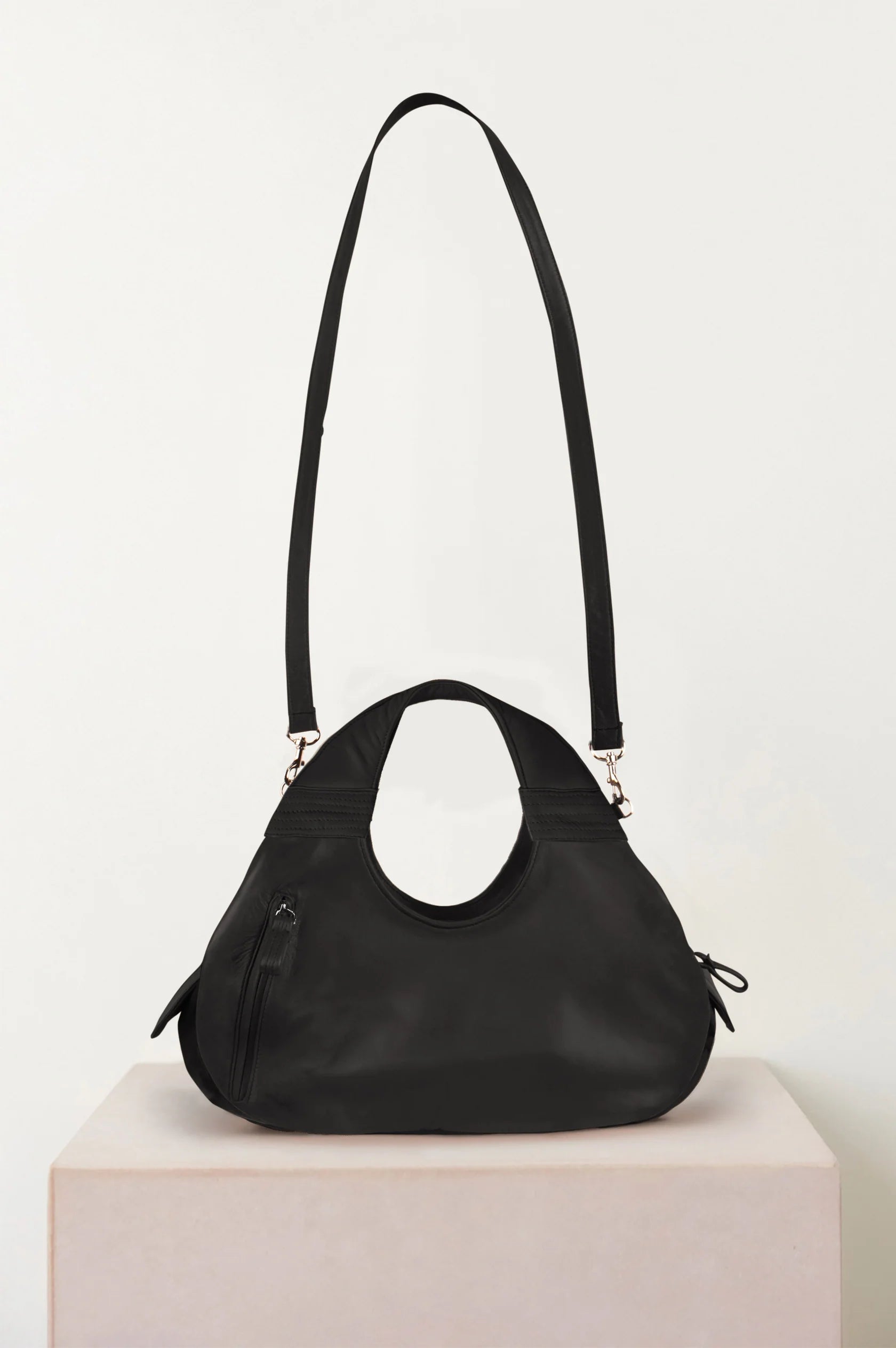 Luxury bags Doc Medium Black | Art & Design