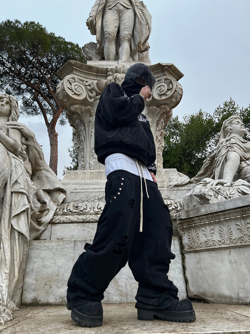 Double Layer QUIROZ 2044® Sweats in Black