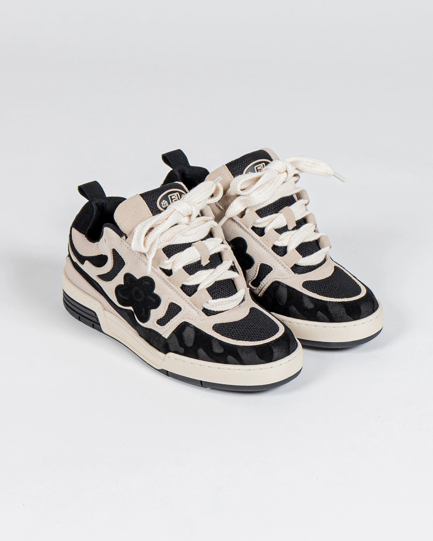 Sneakers Black Tar | Flower Instinct