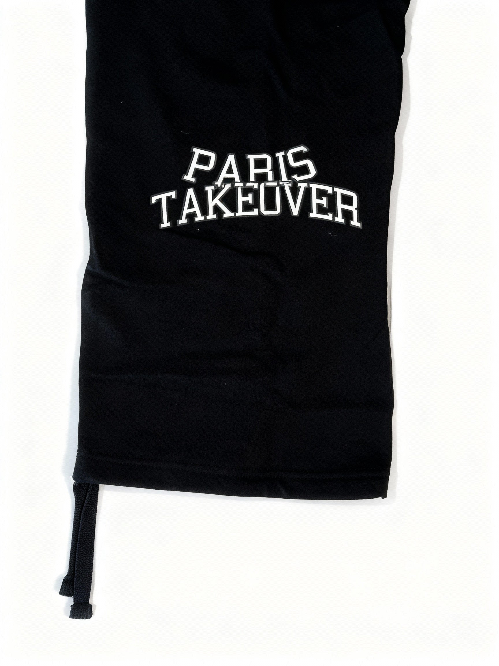 Joggers Take Over Black  | Maison Guava