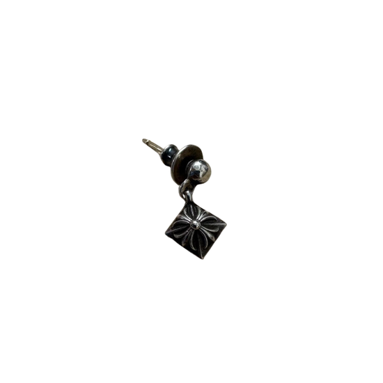 Earing Pyramid Drop  | Chrome Hearts