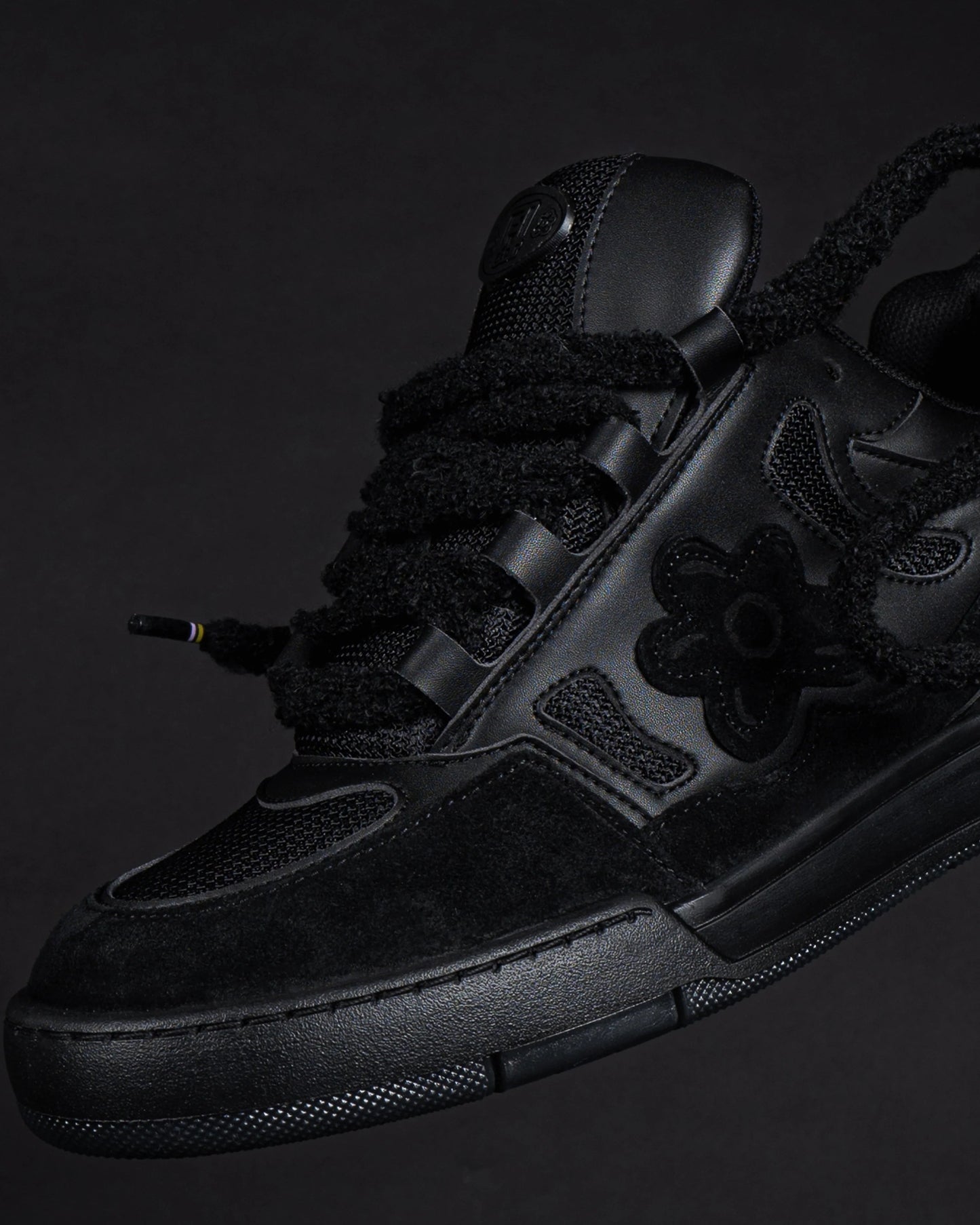 Hi-top Veuve Black | Flower Instincts