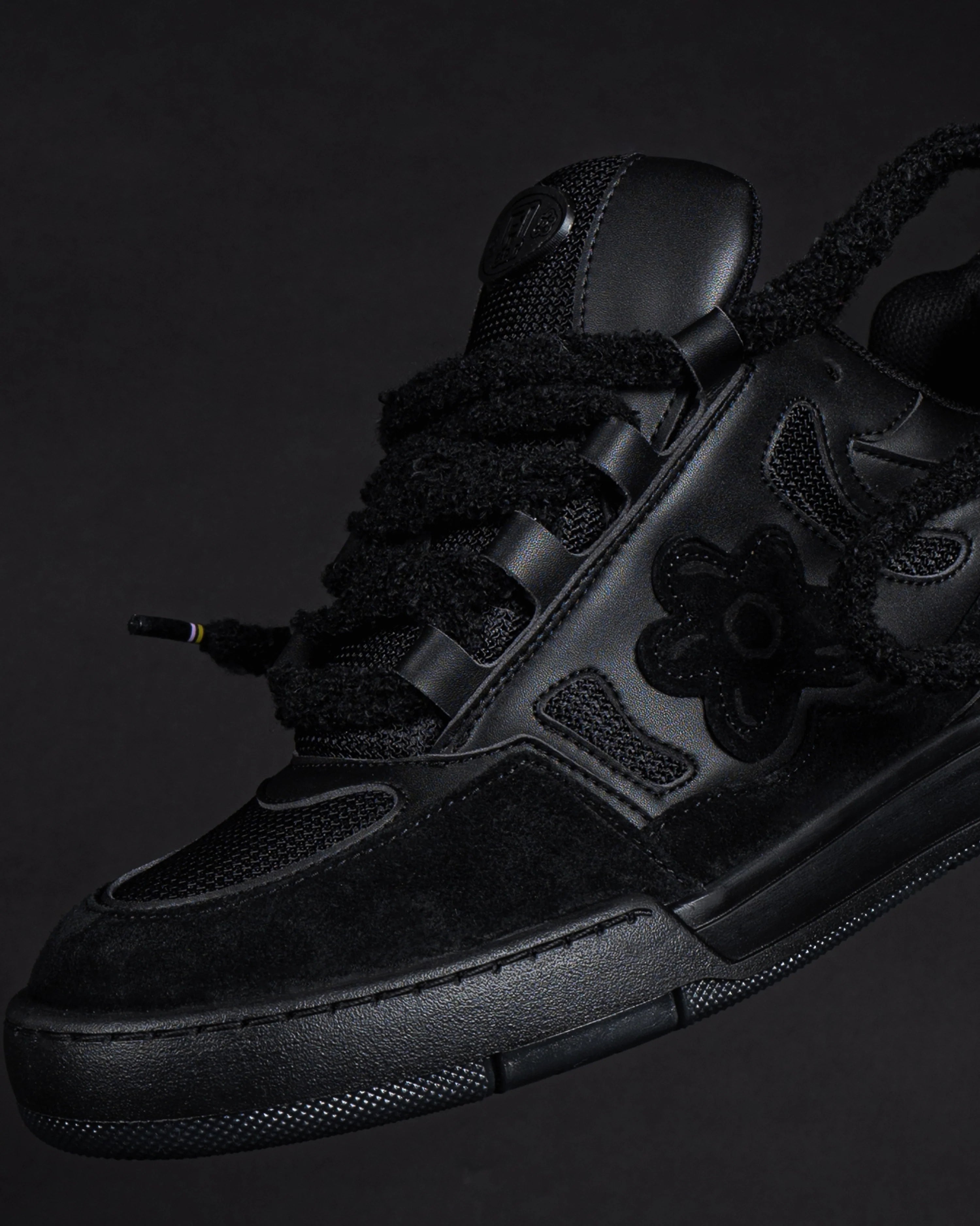 Hi-top Veuve Black | Flower Instincts
