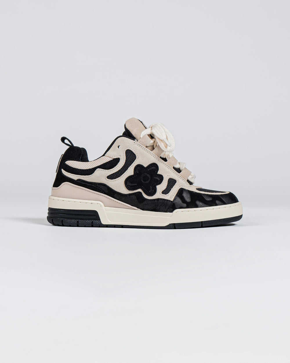 Sneakers Black Tar | Flower Instinct