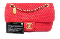 Shoulder bag 21 Cuir Et Motif Chevron Rouge Valentine Vintage | Chanel
